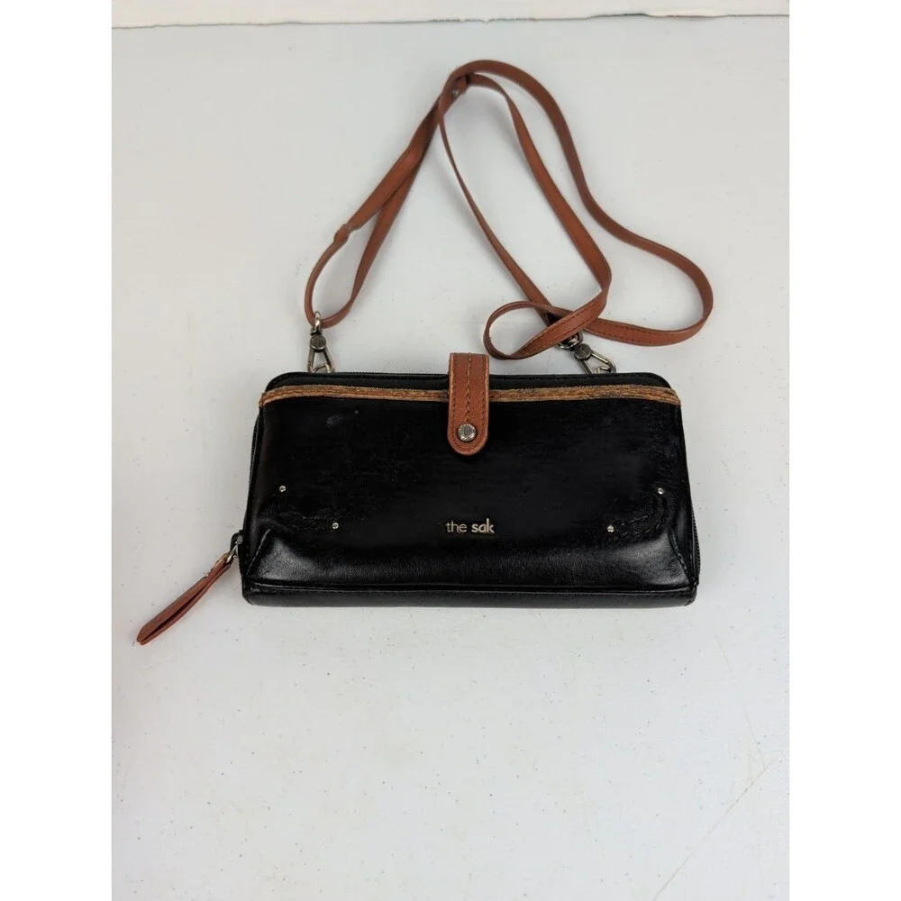 The Sak Iris Crossbody Black Leather Crossbody Wallet Wristlet Bag Brown